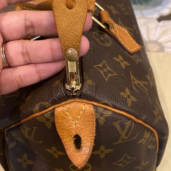 Authentic Louis Vuitton Speedy 30 monogram - Picture 12 of 16
